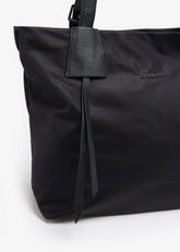 أدريان بلاك