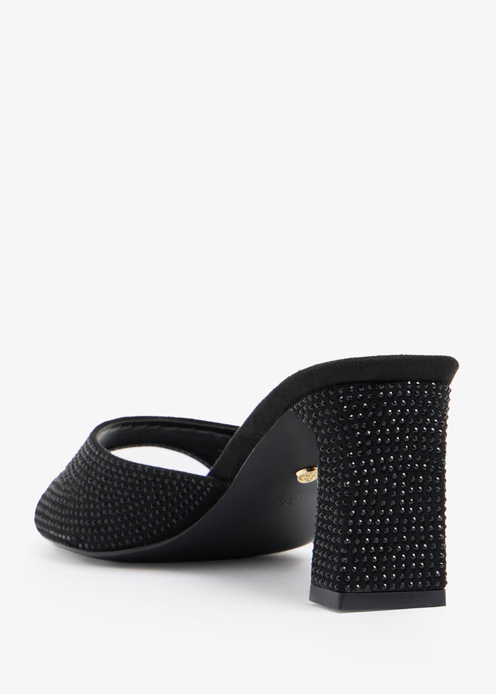 Octavia-BLACK