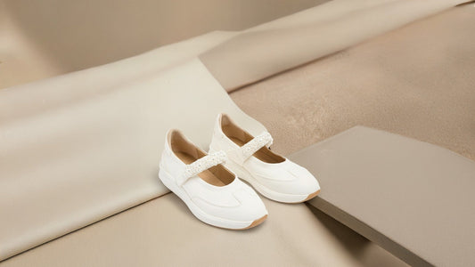 How to Look Effortlessly Stylish in University with the Right Sneakers