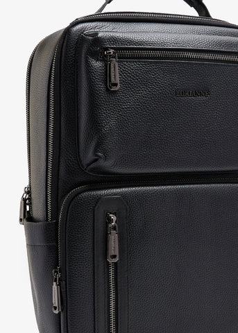 أدريان بلاك