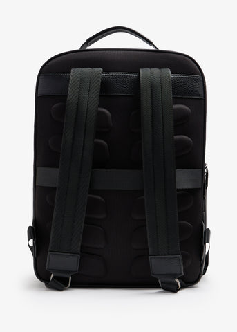 أدريان بلاك