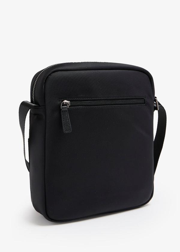 Ozel-M-Re - Cross Body Bag
