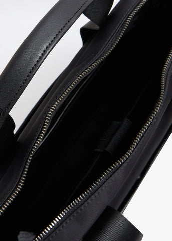 أدريان بلاك