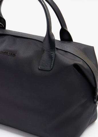 أدريان بلاك