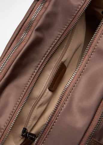 أدريان بلاك