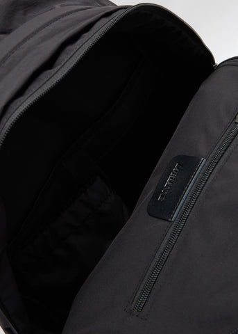 أدريان بلاك