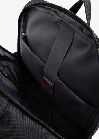 أدريان بلاك