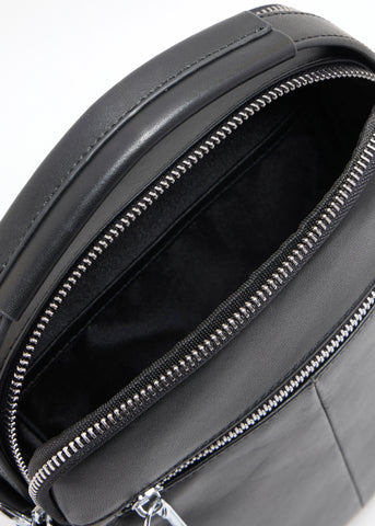 أدريان بلاك