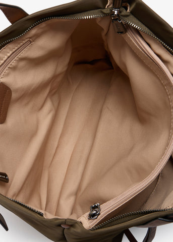 أدريان بلاك