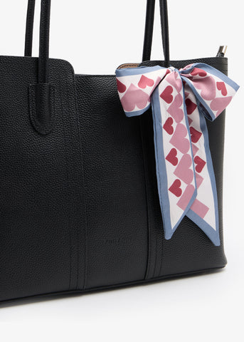 أدريان بلاك