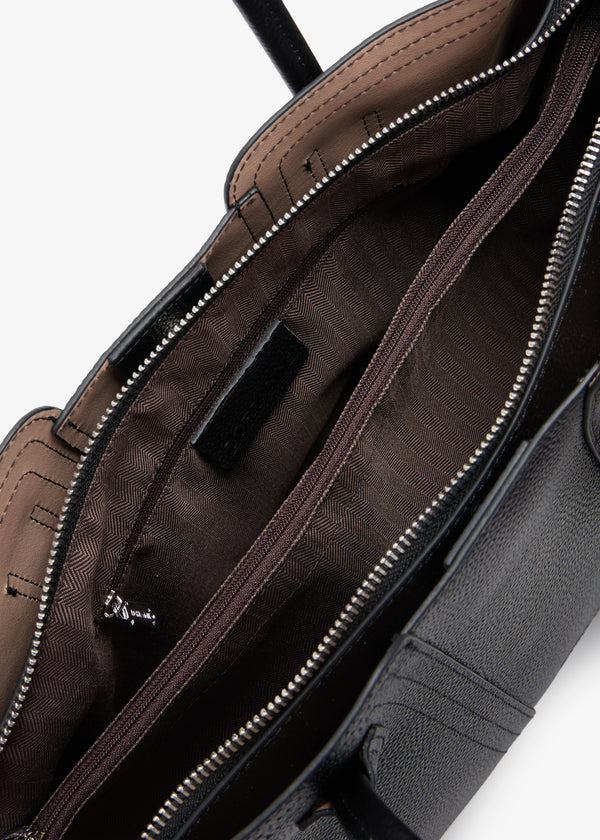Doraci - Large Shoulder Bag