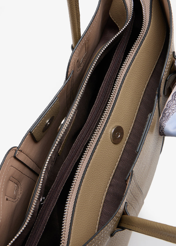 Doraci - Large Shoulder Bag