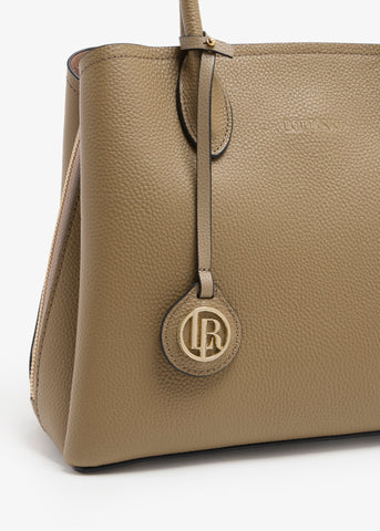 أدريان بلاك