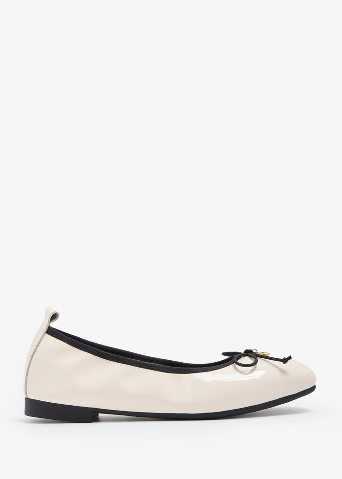 Amara-Re - Ballerinas Attached With Metal Logo