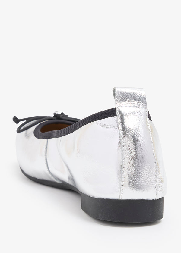 Amara-Re - Ballerinas Attached With Metal Logo