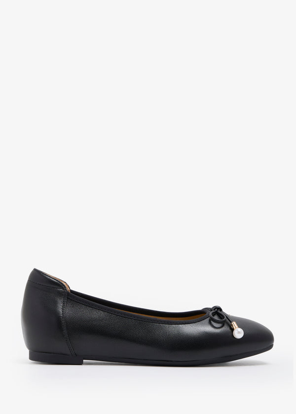 Diantha-Re - Ballerinas Attached With Metal Logo