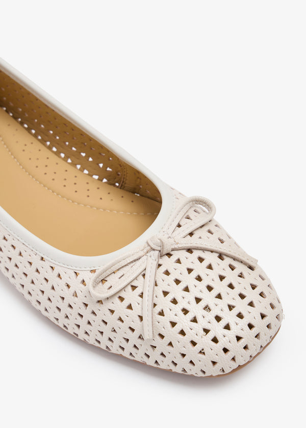 Shilpa-Re  - Ballerinas