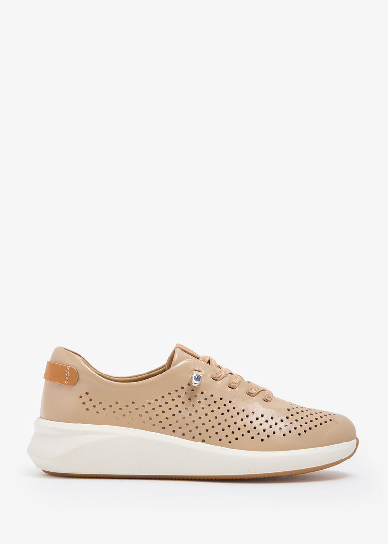 Luara - Low Top Sneakers