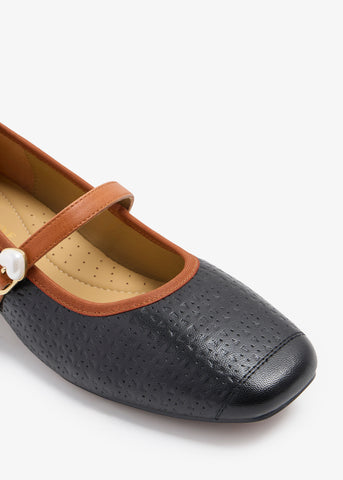 Velvela - Mary Jane Pumps