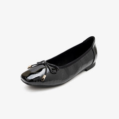 Junia-Black