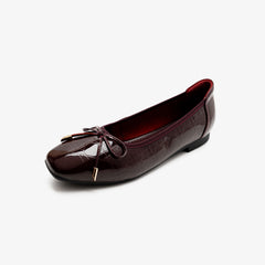 Junia- Burgandy
