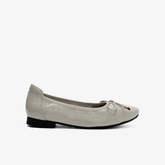 Junia-Grey