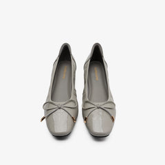 Junia-Grey