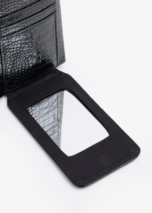 Estelle-Black CRO