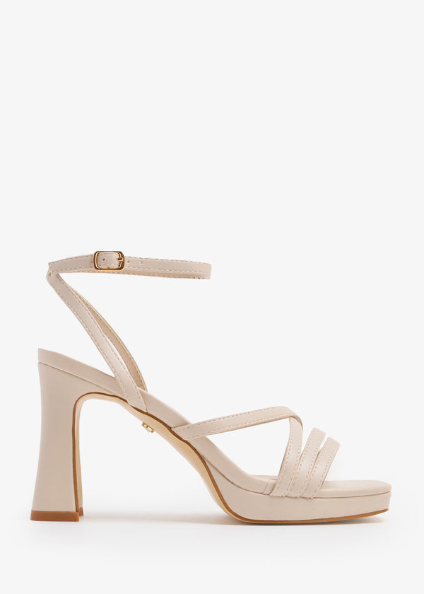 Dezi - Off White