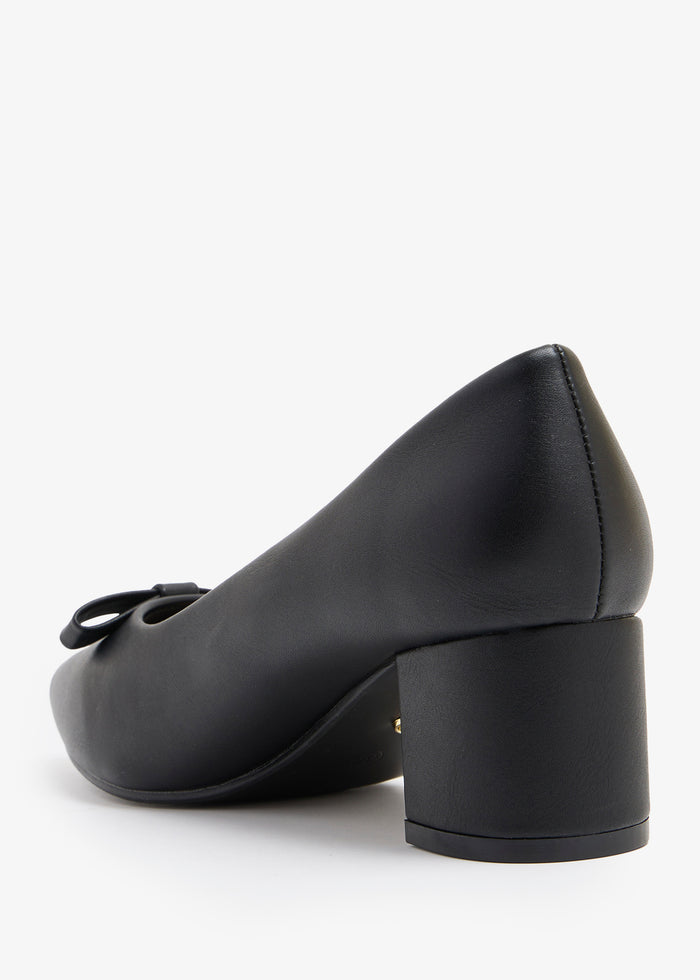 Emina Re - Black