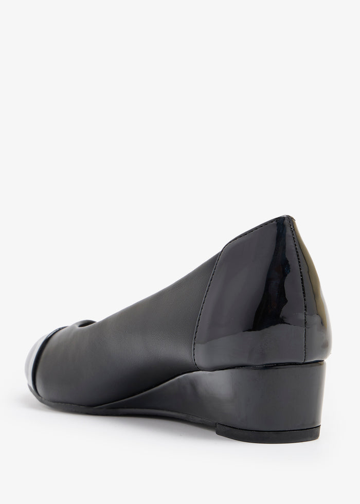 Shanti Re - Black